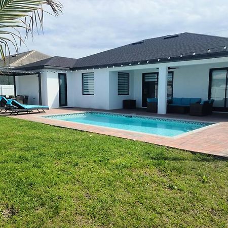 Casa Sevilla, Heated Pool, Sleeps 9, 4B3B ケープコーラル エクステリア 写真