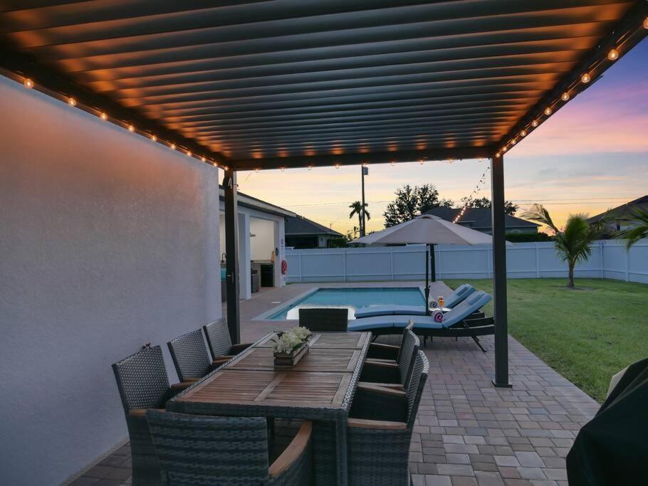 Casa Sevilla, Heated Pool, Sleeps 9, 4B3B ケープコーラル エクステリア 写真