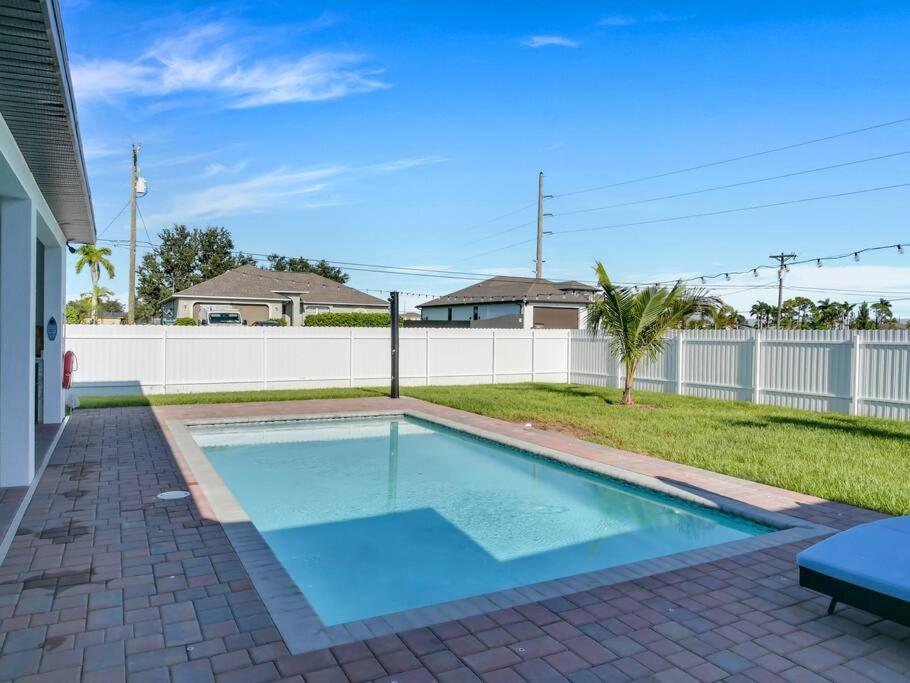 Casa Sevilla, Heated Pool, Sleeps 9, 4B3B ケープコーラル エクステリア 写真