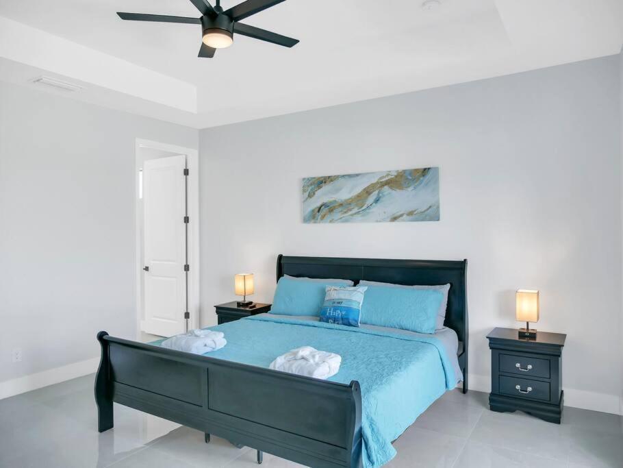 Casa Sevilla, Heated Pool, Sleeps 9, 4B3B ケープコーラル エクステリア 写真