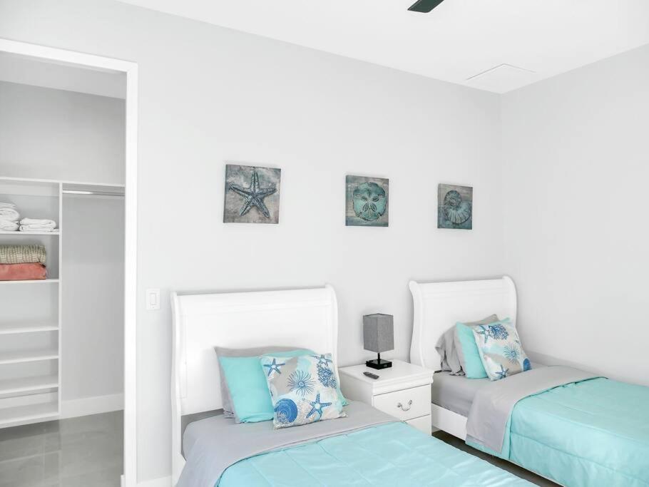 Casa Sevilla, Heated Pool, Sleeps 9, 4B3B ケープコーラル エクステリア 写真
